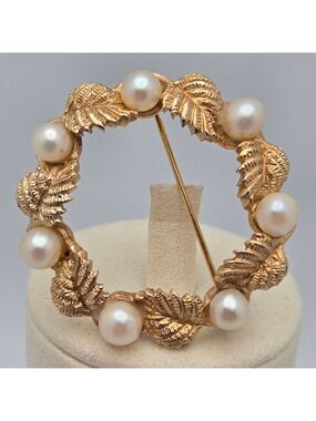 Charel Pearl Leaf Circle Brooch Designer Vintage Gold Fresh Water Pin